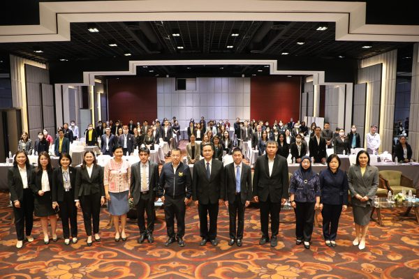 394CE3F9 FBC7 49E7 A809 53779C2BBAA5